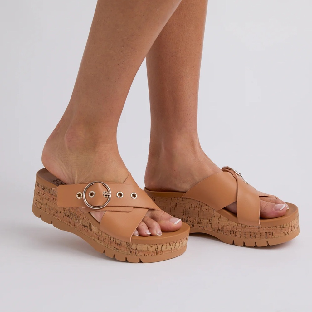 Reef Vista Higher Gia - Tan Platform Sandals